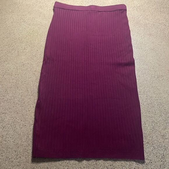 eva mendes for New York & Company Dresses & Skirts - Eva Mendes for New York & Company Ribbed Knit Midi Skirt Maroon sz S
